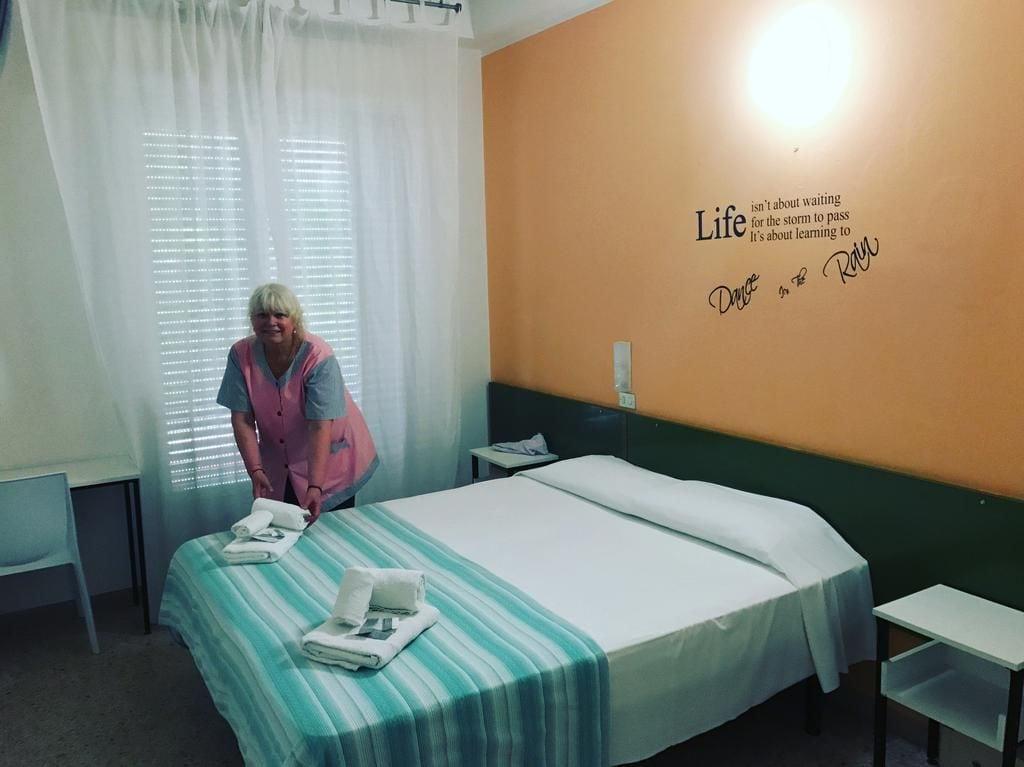 Hotel Nova Dhely Rimini Eksteriør billede