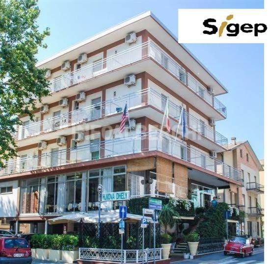 Hotel Nova Dhely Rimini Eksteriør billede